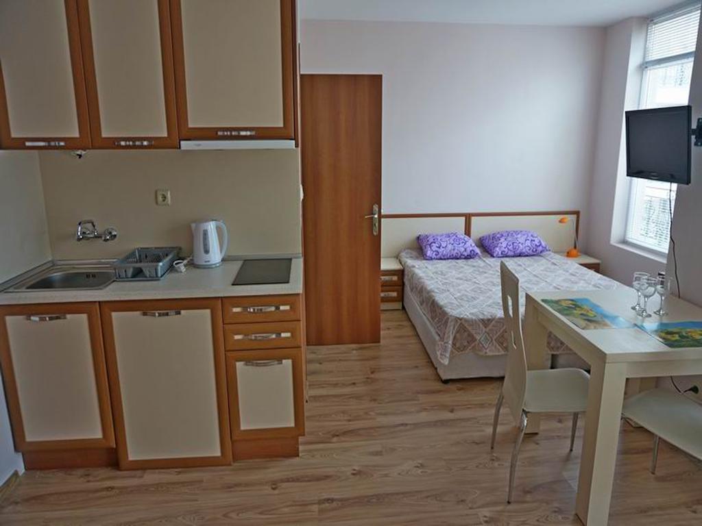Gt Down Park Apartments Slantchev Briag Chambre photo